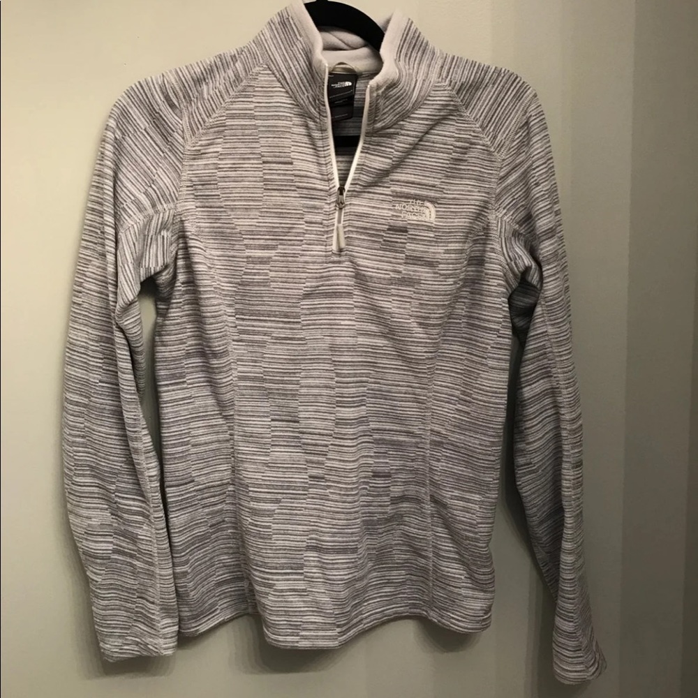North face pullover